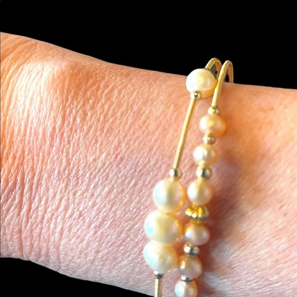 Natural Pearl Adjustable Romantic Bracelet The Esthelle